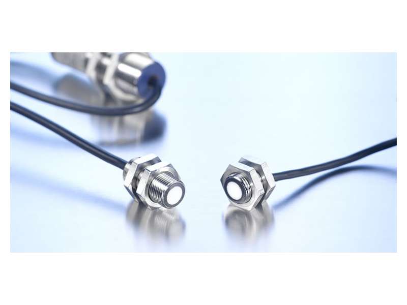 Microsonic Ultrazvučni senzor dbk+4/M12/3BEE/M18 E+S